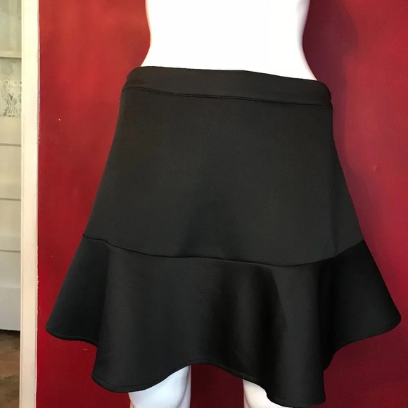 Piperlime Black Circle Skirt Size Medium - Picture 2 of 3